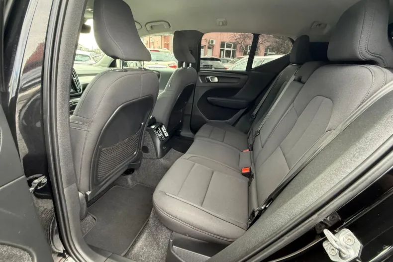Volvo XC40 din 2020 cu 98.062 km - oferta VOL192887 - foto 8