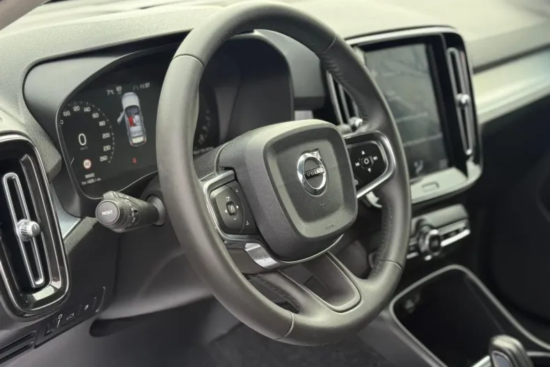 Volvo XC40 din 2020 cu 98.062 km - oferta VOL192887 - foto 10