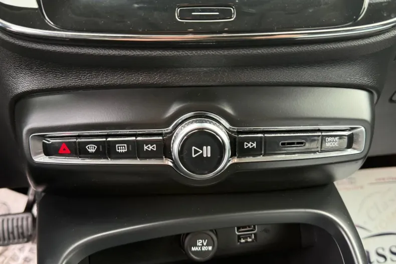 Volvo XC40 din 2020 cu 98.062 km - oferta VOL192887 - foto 16