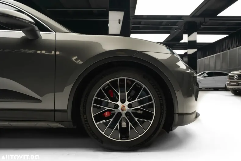 Porsche Macan din 2025 cu 10.500 km - oferta POR192899 - foto 5