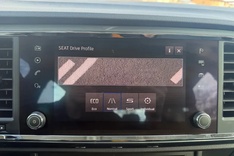 Seat Ateca din 2020 cu 101.250 km - oferta SEA192904 - foto 26