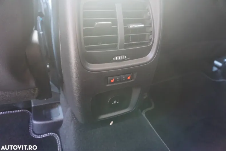 Ford Kuga din 2025 cu 2.905 km - oferta FOR192907 - foto 25