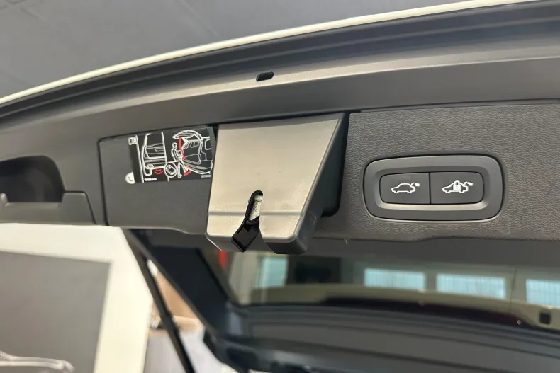 Volvo XC60 din 2021 cu 104.000 km - oferta VOL192912 - foto 37