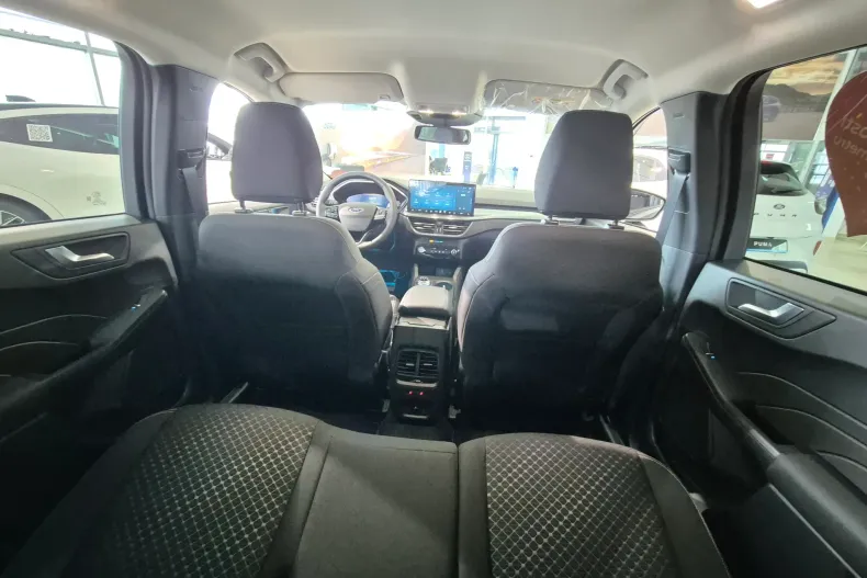 Ford Kuga din 2025 cu 1 km - oferta FOR192918 - foto 13