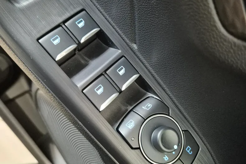 Ford Kuga din 2025 cu 1 km - oferta FOR192918 - foto 23