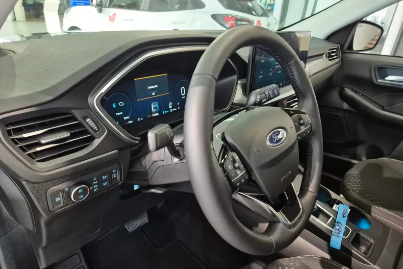 Ford Kuga din 2025 cu 1 km - oferta FOR192918 - foto 24