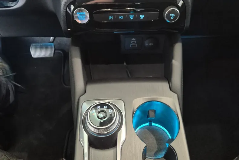 Ford Kuga din 2025 cu 1 km - oferta FOR192918 - foto 26