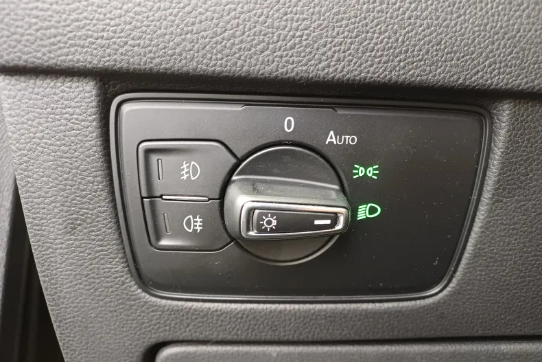 Volkswagen Passat din 2021 cu 62.835 km - oferta VOL192927 - foto 11