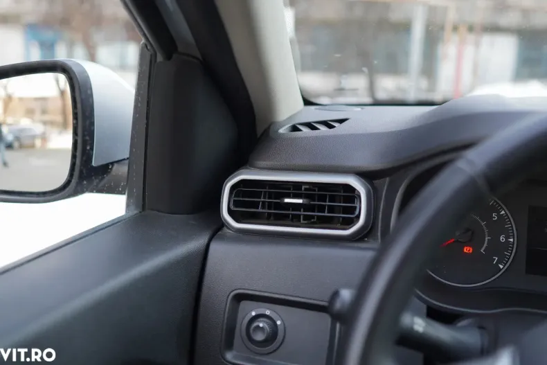 Dacia Duster din 2023 cu 28.550 km - oferta DAC192928 - foto 30