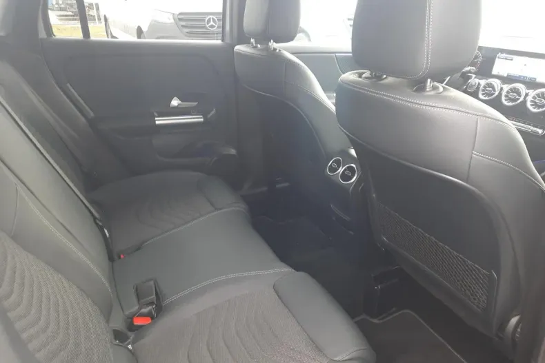 Mercedes-Benz GLA din 2024 cu 20.501 km - oferta MER192930 - foto 15