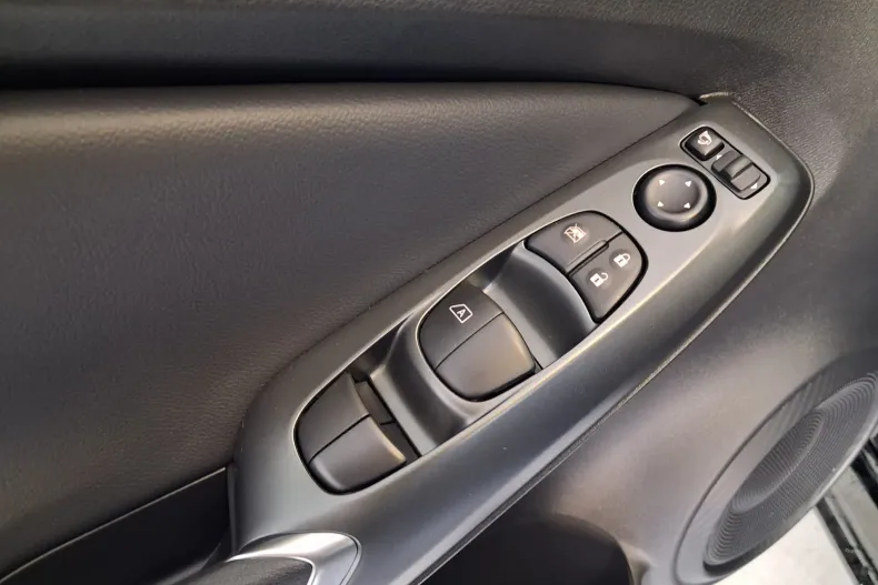 Nissan Juke din 2025 cu 36 km - oferta NIS192933 - foto 7