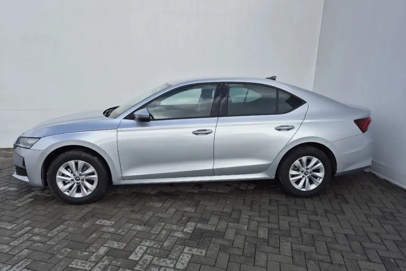 Skoda Octavia din 2025 cu 500 km - oferta SKO192937 - foto 2