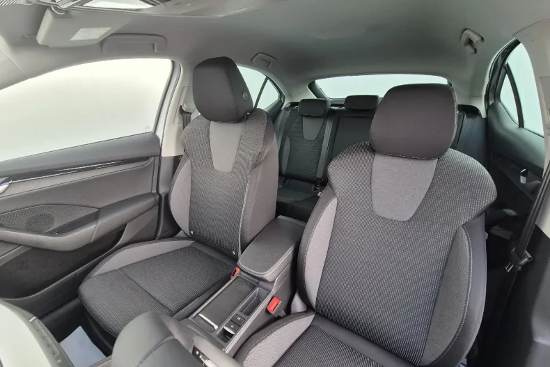 Skoda Octavia din 2025 cu 500 km - oferta SKO192937 - foto 10