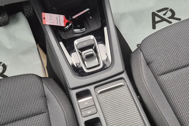Skoda Octavia din 2025 cu 500 km - oferta SKO192937 - foto 19