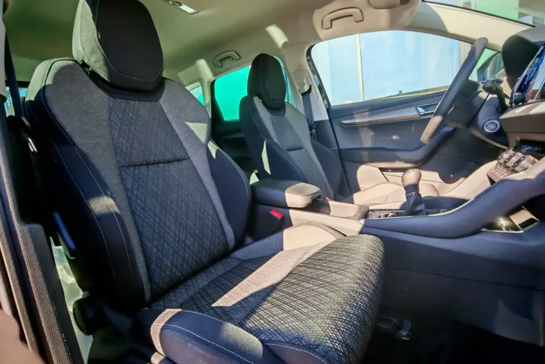 Skoda Karoq din 2026 cu 5 km - oferta SKO192942 - foto 18