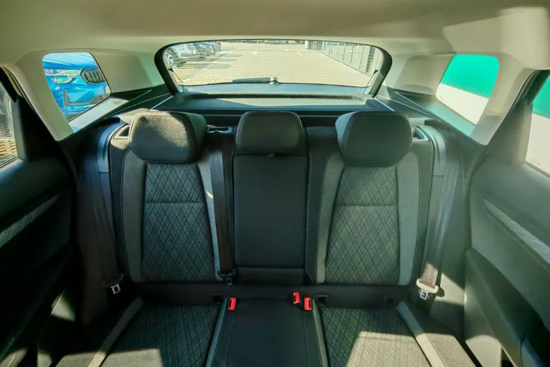 Skoda Karoq din 2026 cu 5 km - oferta SKO192942 - foto 19