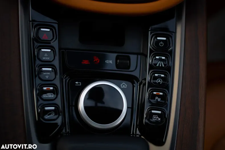 Aston Martin DBX din 2022 cu 18.500 km - oferta AST192949 - foto 19