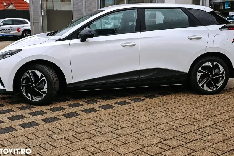 MG MG4 din 2025 cu 1 km - oferta MG0192952 - foto 4