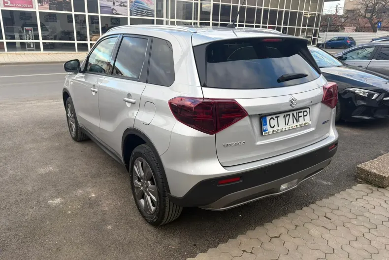 Suzuki Vitara din 2024 cu 7 km - oferta SUZ192958 - foto 5