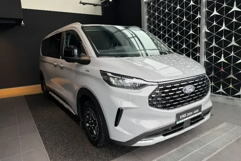 Ford Tourneo din 2024 cu 9.630 km - oferta FOR192964 - foto 3