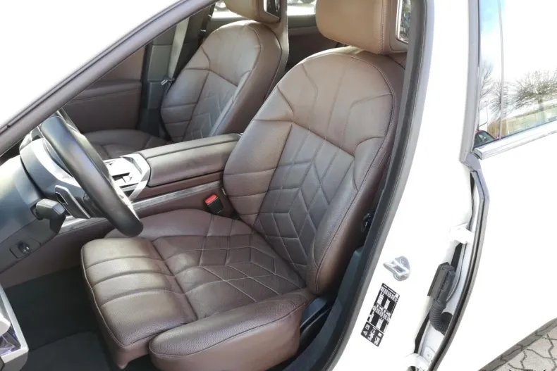 BMW 740d (Seria 7) din 2022 cu 95.894 km - oferta BMW192965 - foto 9