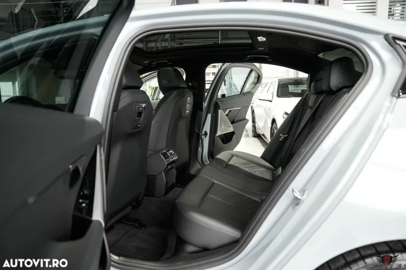 BMW 520i (Seria 5) din 2025 cu 9.980 km - oferta BMW192969 - foto 25