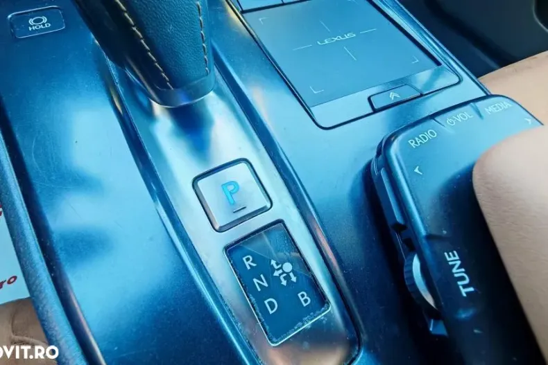 Lexus UX din 2021 cu 57.000 km - oferta LEX192971 - foto 12