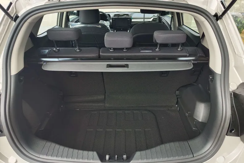 Ssangyong Tivoli din 2024 cu 7 km - oferta SSA192975 - foto 12