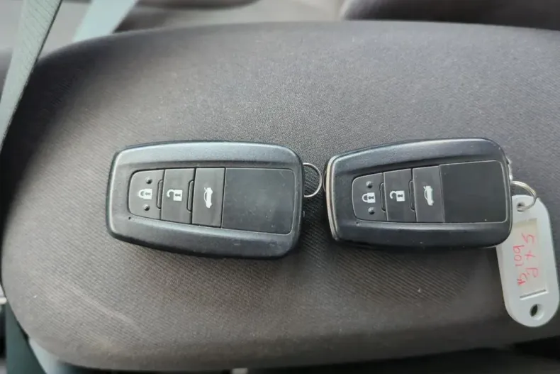 Toyota Corolla din 2020 cu 100.078 km - oferta TOY192976 - foto 11