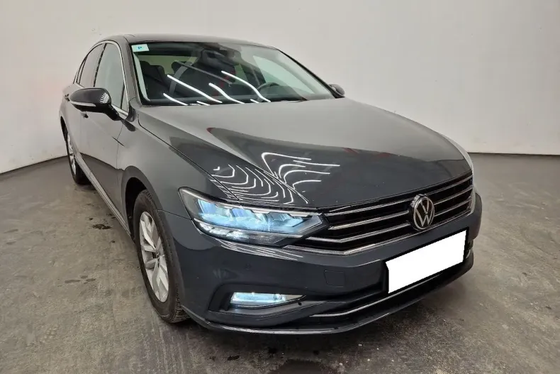 Volkswagen Passat din 2021 cu 104.159 km - oferta VOL192981 - foto 1