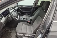 Volkswagen Passat din 2021 cu 104.159 km - oferta VOL192981 - foto 6