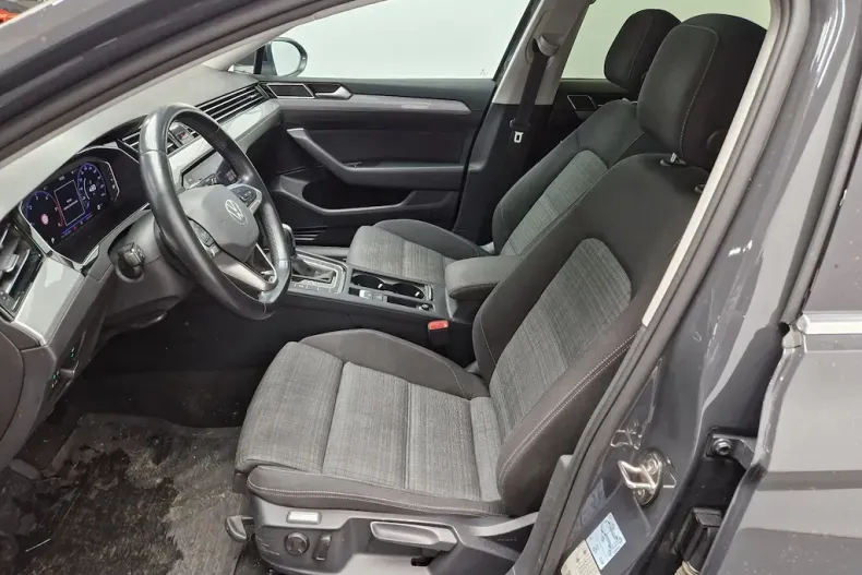 Volkswagen Passat din 2021 cu 104.159 km - oferta VOL192981 - foto 6