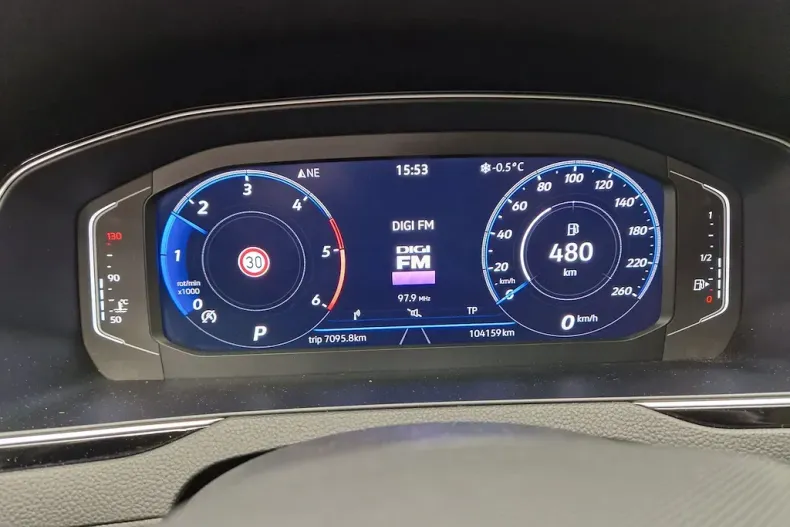 Volkswagen Passat din 2021 cu 104.159 km - oferta VOL192981 - foto 8