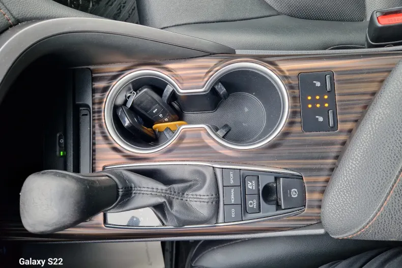 Toyota Camry din 2021 cu 154.378 km - oferta TOY192982 - foto 18