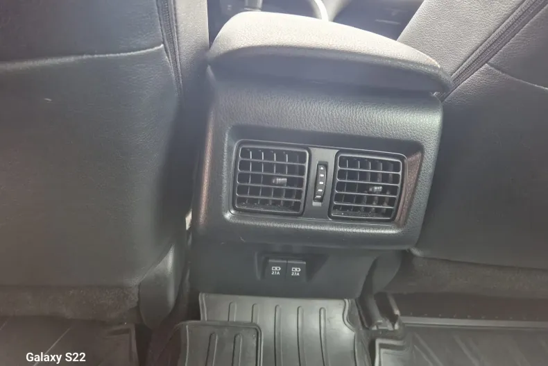 Toyota Camry din 2021 cu 154.378 km - oferta TOY192982 - foto 19