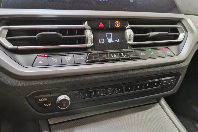 BMW 320d (Seria 3) din 2021 cu 83.965 km - oferta BMW192983 - foto 10