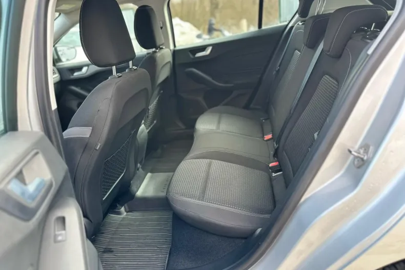 Ford Focus din 2022 cu 72.110 km - oferta FOR192987 - foto 12