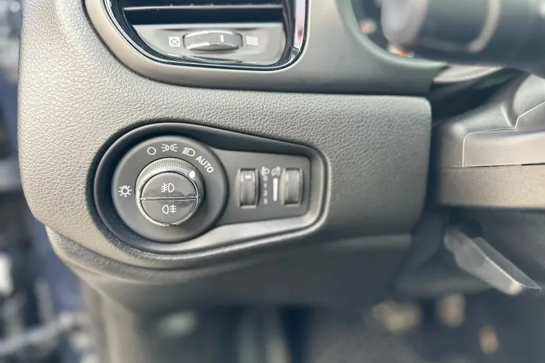 Jeep Renegade din 2023 cu 63.230 km - oferta JEE192988 - foto 13