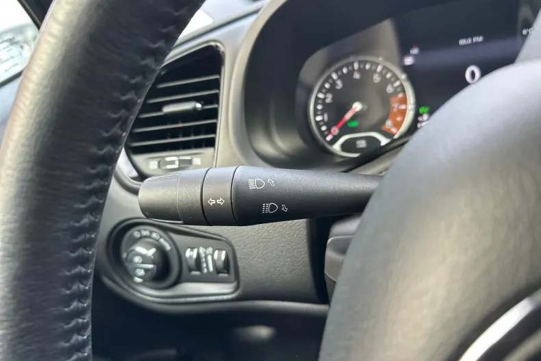 Jeep Renegade din 2023 cu 63.230 km - oferta JEE192988 - foto 21