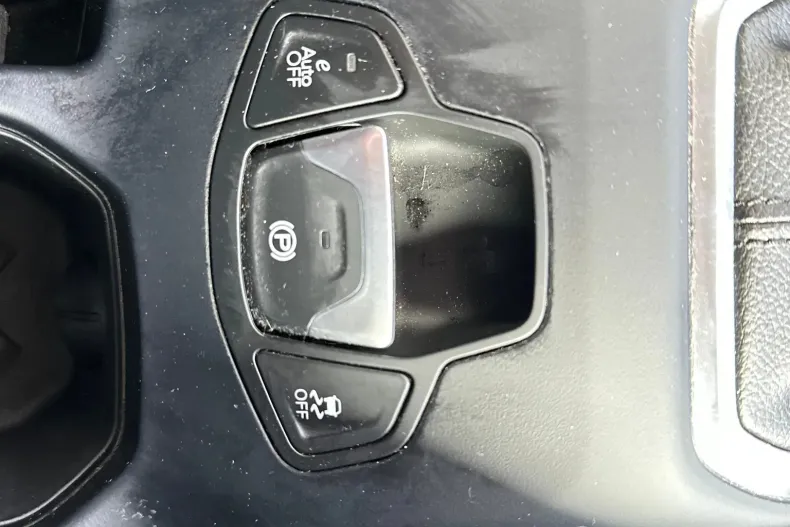Jeep Renegade din 2023 cu 63.230 km - oferta JEE192988 - foto 25