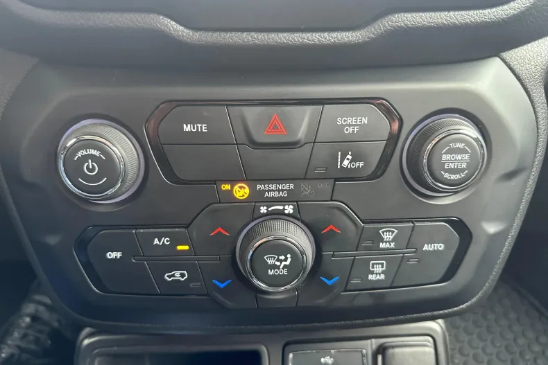 Jeep Renegade din 2023 cu 82.027 km - oferta JEE192989 - foto 17