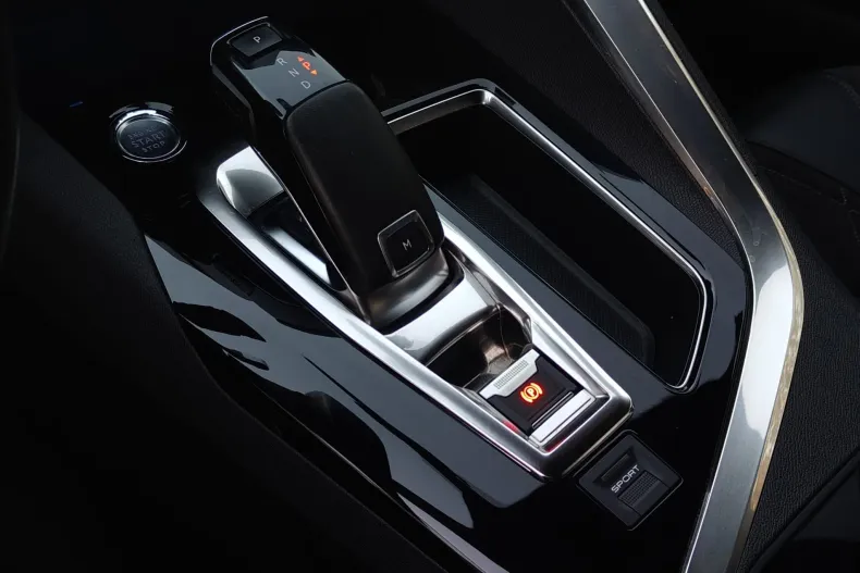 Peugeot 3008 din 2020 cu 159.774 km - oferta PEU192992 - foto 12