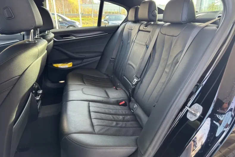 BMW 540d (Seria 5) din 2021 cu 142.225 km - oferta BMW192993 - foto 11