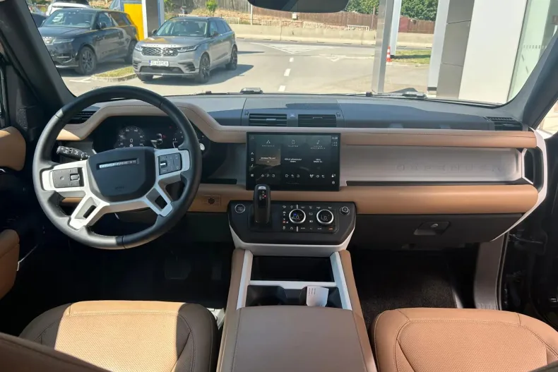 Land Rover Defender din 2025 cu 5.450 km - oferta LAN193009 - foto 14