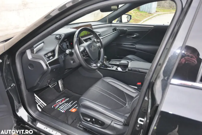 Lexus Seria ES din 2020 cu 174.500 km - oferta LEX193011 - foto 13