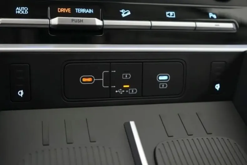 Hyundai Santa Fe din 2025 cu 8.890 km - oferta HYU193021 - foto 15