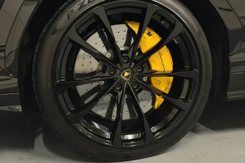 Lamborghini Urus din 2025 cu 8.000 km - oferta LAM193023 - foto 3