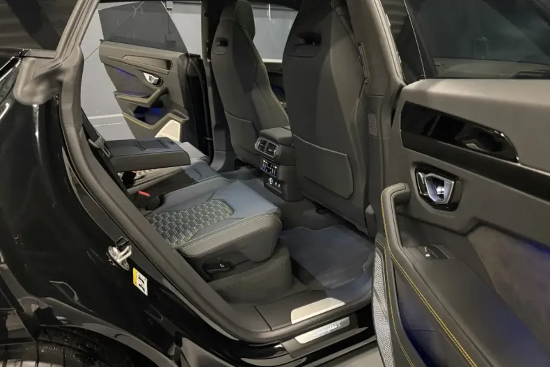 Lamborghini Urus din 2025 cu 8.000 km - oferta LAM193023 - foto 32