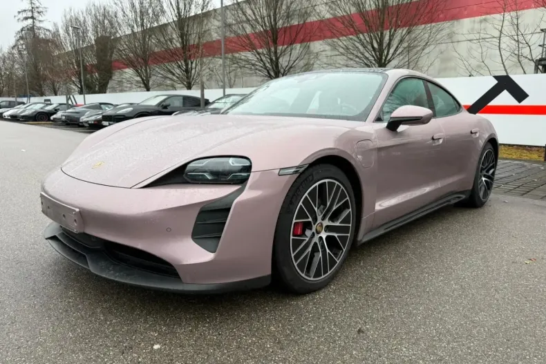 Porsche Taycan din 2022 cu 91.000 km - oferta POR193028 - foto 1