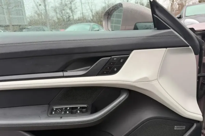 Porsche Taycan din 2022 cu 91.000 km - oferta POR193028 - foto 17